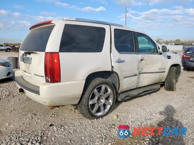 Trzecie zdjęcie samochodu z tyłu: 2010 CADILLAC ESCALADE VIN:1GYUKAEF3AR196411 - miniatura