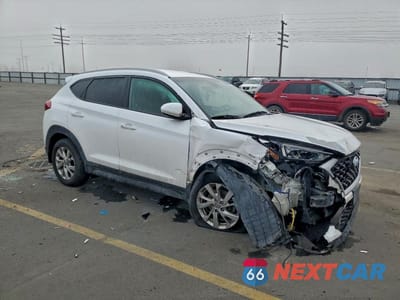 Czwarte zdjęcie samochodu z boku: 2019 HYUNDAI TUCSON VIN:KM8J3CA48KU848794 - miniatura