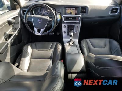 Zdjęcie 8 z 12 samochodu: 2018 VOLVO V60 T5 DYNAMIC VIN:YV140MEL1J2392563 - miniatura