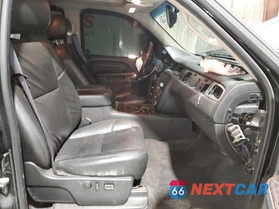 Zdjęcie 7 z 11 samochodu: 2012 GMC SIERRA K3500 DENALI VIN:1GT426C83CF168829 - miniatura