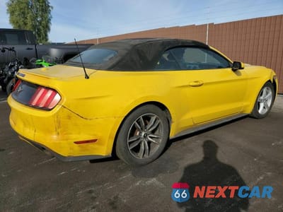Trzecie zdjęcie samochodu z tyłu: 2015 FORD MUSTANG VIN:1FATP8UH3F5392903 - miniatura