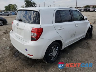 Trzecie zdjęcie samochodu z tyłu: 2009 TOYOTA SCION XD VIN:JTKKU10439J044810 - miniatura