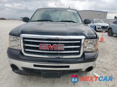 Piąte zdjęcie samochodu w środku: 2013 GMC SIERRA C1500 SL VIN:1GTR1UEA2DZ135124 - miniatura