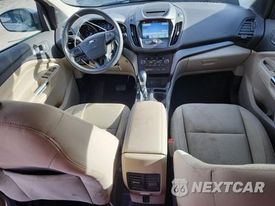 Zdjęcie 8 z 15 samochodu: 2018 FORD ESCAPE SE VIN:1FMCU9GD9JUC60353 - miniatura