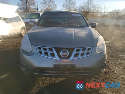 Piąte zdjęcie samochodu w środku: 2013 NISSAN ROGUE S VIN:JN8AS5MV7DW642076 - miniatura