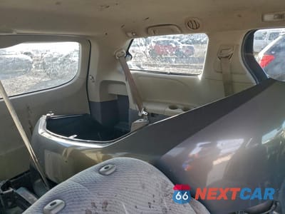 Zdjęcie 13 z 14 samochodu: 2011 TOYOTA SIENNA LE VIN:5TDJK3DC6BS008379 - miniatura