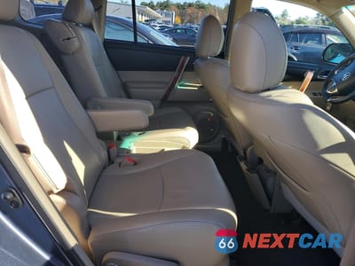 Zdjęcie 11 z 13 samochodu: 2011 TOYOTA HIGHLANDER LIMITED VIN:5TDDK3EH4BS063064 - miniatura