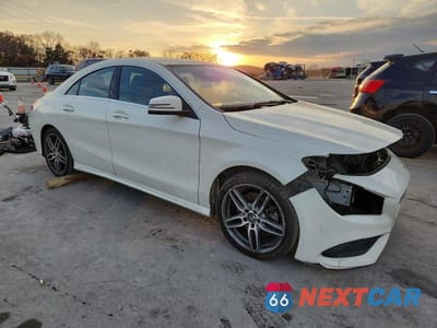 Czwarte zdjęcie samochodu z boku: 2018 MERCEDES-BENZ CLA 250 4MATIC VIN:WDDSJ4GB3JN516383 - miniatura
