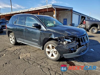 Czwarte zdjęcie samochodu z boku: 2013 JEEP COMPASS LATITUDE VIN:1C4NJDEB5DD280999 - miniatura