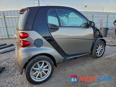 Trzecie zdjęcie samochodu z tyłu: 2009 SMART FORTWO PURE VIN:WMEEJ31X19K289019 - miniatura