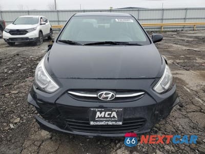 Piąte zdjęcie samochodu w środku: 2017 HYUNDAI ACCENT SE VIN:KMHCT4AE1HU338738 - miniatura