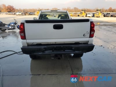 Zdjęcie 6 z 13 samochodu: 2003 CHEVROLET SILVERADO C2500 HEAVY DUTY VIN:1GCHC24U93E288109 - miniatura