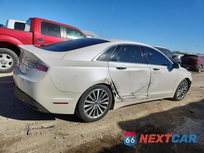 Trzecie zdjęcie samochodu z tyłu: 2018 LINCOLN MKZ HYBRID PREMIERE VIN:3LN6L5KU9JR615884 - miniatura