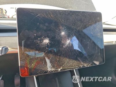 Zdjęcie 9 z 12 samochodu: 2019 TESLA MODEL 3 VIN:5YJ3E1EB2KF408468 - miniatura