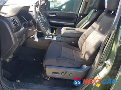 Zdjęcie 7 z 11 samochodu: 2021 TOYOTA TUNDRA CREWMAX SR5 VIN:5TFDY5F13MX996530 - miniatura