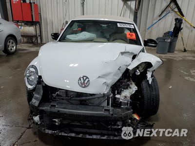 Piąte zdjęcie samochodu w środku: 2015 VOLKSWAGEN BEETLE R-LINE VIN:3VW7S7AT0FM807552 - miniatura