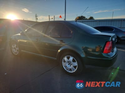 Drugie zdjęcie samochodu z przodu: 2001 VOLKSWAGEN JETTA GLX VIN:3VWTG29MX1M012923 - miniatura