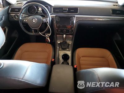 Zdjęcie 8 z 12 samochodu: 2018 VOLKSWAGEN PASSAT SEL PREMIUM VIN:1VWCA7A32JC011204 - miniatura