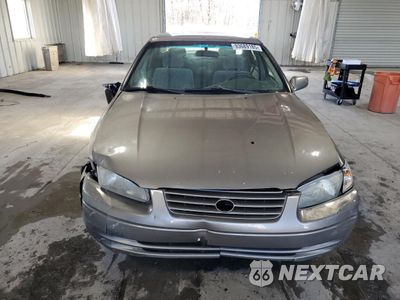 Piąte zdjęcie samochodu w środku: 1998 TOYOTA CAMRY CE VIN:4T1BG22K4WU198304 - miniatura