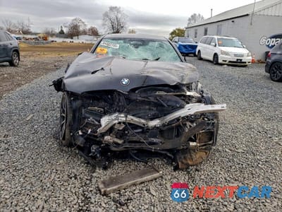 Piąte zdjęcie samochodu w środku: 2021 BMW M5 VIN:WBS83CH03MCH12048 - miniatura