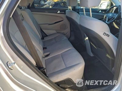 Zdjęcie 11 z 14 samochodu: 2019 HYUNDAI TUCSON SE VIN:KM8J2CA45KU883926 - miniatura