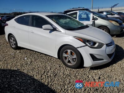 Czwarte zdjęcie samochodu z boku: 2015 HYUNDAI ELANTRA SE VIN:5NPDH4AE4FH561664 - miniatura