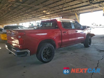 Trzecie zdjęcie samochodu z tyłu: 2019 CHEVROLET SILVERADO K1500 LT VIN:3GCUYDED8KG208087 - miniatura