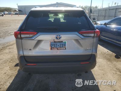 Zdjęcie 6 z 14 samochodu: 2022 TOYOTA RAV4 LE VIN:JTMLWRFV6ND140699 - miniatura