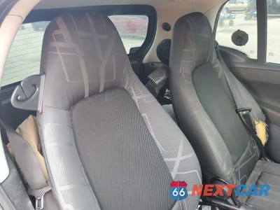 Zdjęcie 10 z 13 samochodu: 2008 SMART FORTWO PURE VIN:WMEEJ31X78K204022 - miniatura