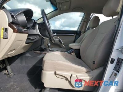 Zdjęcie 7 z 13 samochodu: 2014 KIA SORENTO LX VIN:5XYKTCA69EG528416 - miniatura