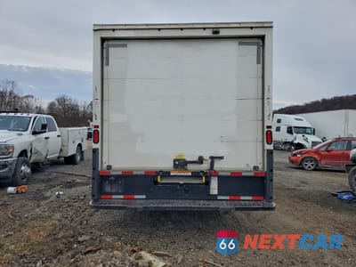 Zdjęcie 6 z 13 samochodu: 2024 FORD ECONOLINE BOX TRUCK VIN:1FDWE3FN0RDD28472 - miniatura