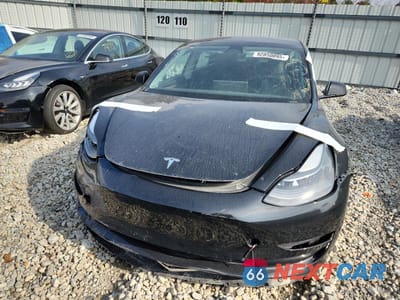 Piąte zdjęcie samochodu w środku: 2023 TESLA MODEL 3 VIN:5YJ3E1EA2PF422787 - miniatura