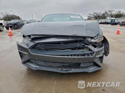 Piąte zdjęcie samochodu w środku: 2020 FORD MUSTANG VIN:1FA6P8TH8L5130031 - miniatura