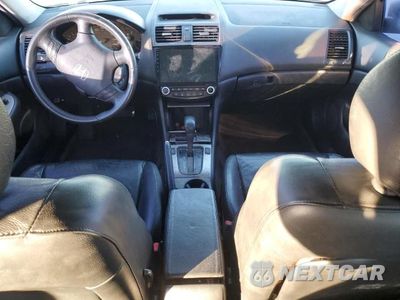 Zdjęcie 8 z 12 samochodu: 2006 HONDA ACCORD EX VIN:1HGCM56736A171588 - miniatura