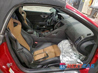 Zdjęcie 11 z 15 samochodu: 2016 JAGUAR F-TYPE R VIN:SAJXJ6HL5GMK31090 - miniatura