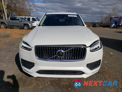 Piąte zdjęcie samochodu w środku: 2022 VOLVO XC90 T6 MOMENTUM VIN:YV4A221K4N1809770 - miniatura