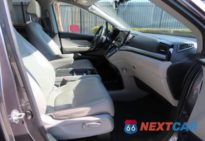 Piąte zdjęcie samochodu w środku: 2018 HONDA ODYSSEY ELITE VIN:5FNRL6H95JB010868 - miniatura