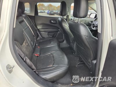 Zdjęcie 10 z 13 samochodu: 2018 JEEP COMPASS LATITUDE VIN:3C4NJDBB5JT336272 - miniatura