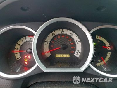 Zdjęcie 9 z 13 samochodu: 2013 TOYOTA TACOMA DOUBLE CAB VIN:3TMLU4EN5DM109084 - miniatura