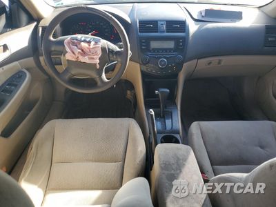 Zdjęcie 8 z 13 samochodu: 2005 HONDA ACCORD LX VIN:1HGCM56405A136947 - miniatura