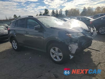 Czwarte zdjęcie samochodu z boku: 2014 TOYOTA RAV4 XLE VIN:2T3RFREV5EW196194 - miniatura