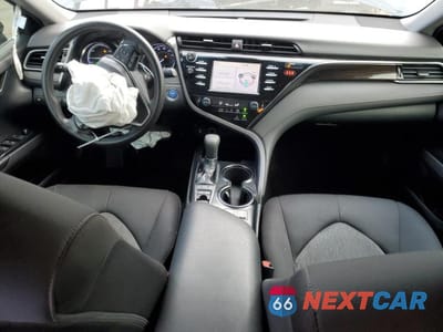 Zdjęcie 8 z 12 samochodu: 2019 TOYOTA CAMRY VIN:4T1B31HK1KU512529 - miniatura