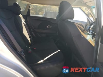 Zdjęcie 10 z 11 samochodu: 2017 KIA SOUL VIN:KNDJN2A27H7480266 - miniatura