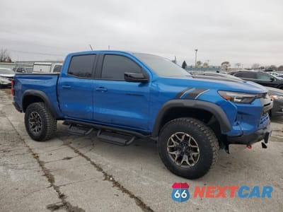 Czwarte zdjęcie samochodu z boku: 2024 CHEVROLET COLORADO ZR2 VIN:1GCPTFEK5R1256385 - miniatura