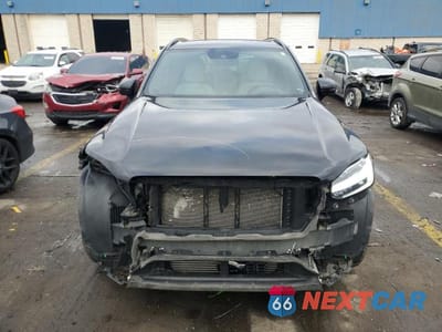 Piąte zdjęcie samochodu w środku: 2020 VOLVO XC90 T6 R-DESIGN VIN:YV4A22PMXL1576371 - miniatura