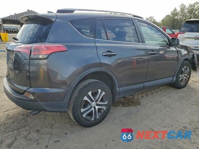 Trzecie zdjęcie samochodu z tyłu: 2017 TOYOTA RAV4 LE VIN:JTMZFREV8HJ147994 - miniatura