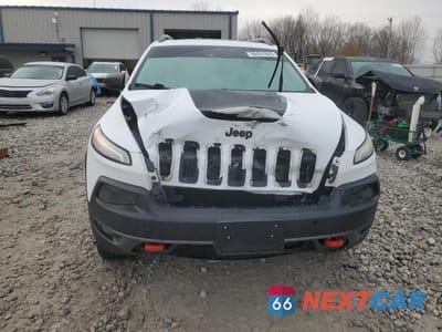 Piąte zdjęcie samochodu w środku: 2014 JEEP CHEROKEE TRAILHAWK VIN:1C4PJMBS0EW191621 - miniatura