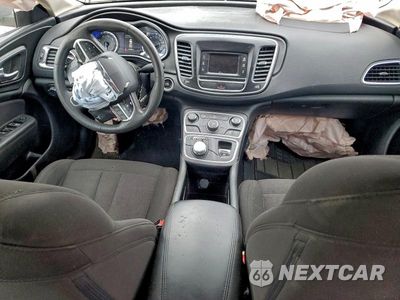 Zdjęcie 8 z 12 samochodu: 2015 CHRYSLER 200 LIMITED VIN:1C3CCCAB3FN755634 - miniatura