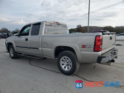 Drugie zdjęcie samochodu z przodu: 2004 CHEVROLET SILVERADO K1500 VIN:1GCEK19T34E248447 - miniatura