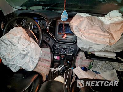 Zdjęcie 8 z 14 samochodu: 2020 JEEP CHEROKEE LATITUDE PLUS VIN:1C4PJLLB6LD625901 - miniatura